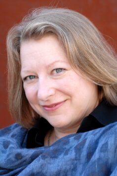 Дебора Гаркнесс Дебора Гаркнесс