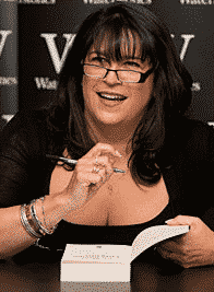 Е. Л. Джеймс Е. Л. Джеймс