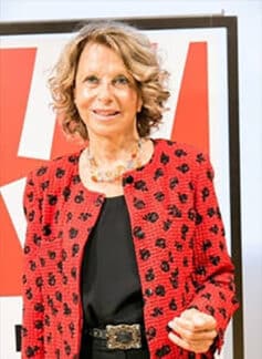 Анджела Нанетті Анджела Нанетті