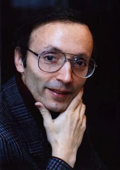 Ерік Сіґал Ерік Сіґал