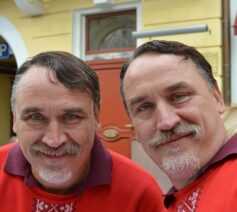 Брати Капранови Брати Капранови