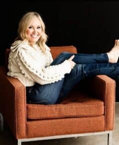 Дженні Аллен Дженні Аллен