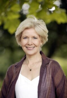 Мері Ловсон Мері Ловсон