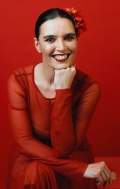 Ольга Карі Ольга Карі