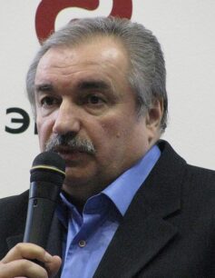 Сергій Дяченко Сергій Дяченко