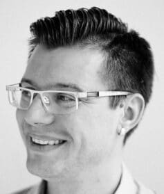 Максим Яковлєв Максим Яковлєв