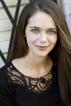 Дженніфер Лінн Барнс Дженніфер Лінн Барнс