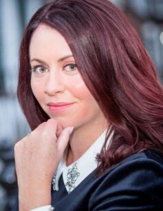 Еліс Фіні Еліс Фіні