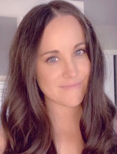 Рейвен Кеннеді Рейвен Кеннеді