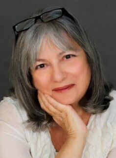 Еліс Гофман Еліс Гофман