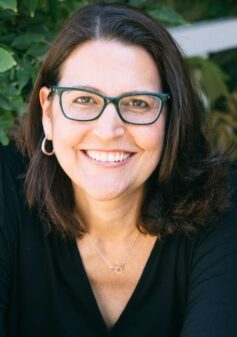 Джулі Кларк Джулі Кларк