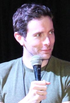 Кааре Ендрюс Кааре Ендрюс