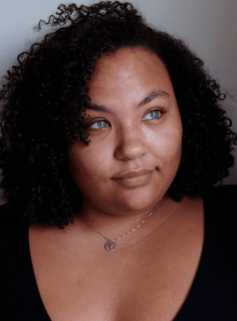 Лейла Моттлі Лейла Моттлі