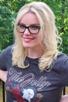 Емілі Макінтайр Емілі Макінтайр