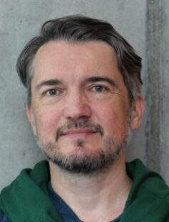 Мілош Урбан Мілош Урбан