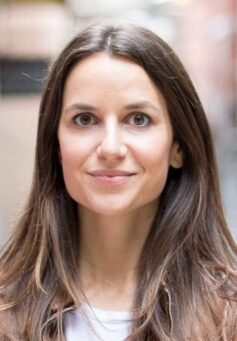 Карола Лаверінг Карола Лаверінг