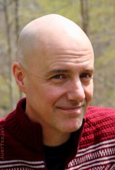 Едвард Ештон Едвард Ештон